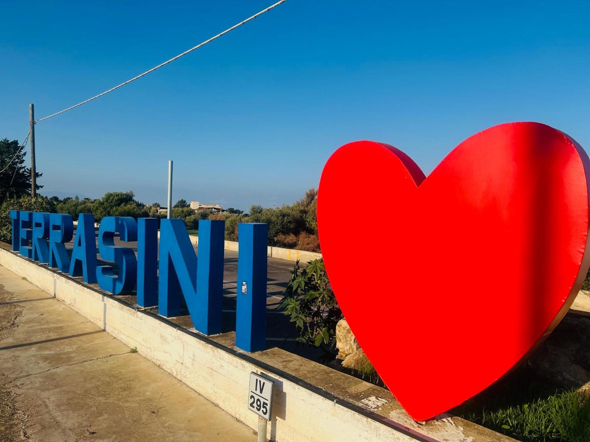 Esmaraldas House Of Love تيراسيني المظهر الخارجي الصورة